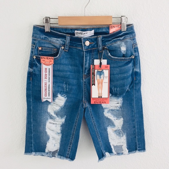 Trendy BERMUDA short DISTRESSED - Picture 3 of 8